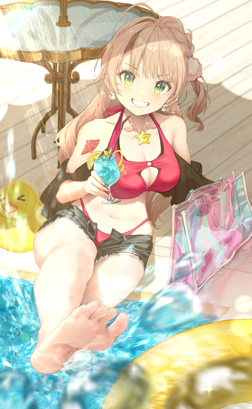 &gt;_&lt; 1girl absurdres ahoge alternate_costume alternate_hairstyle arm_support bag bare_legs barefoot bikini blonde_hair braid breasts cocktail collarbone commentary_request cup denim denim_shorts drinking_glass drinking_straw earrings food foot_up frilled_bikini frills fruit green_eyes grey_shorts grin hair_ornament halterneck highres holding holding_cup hurricane_glass indie_virtual_youtuber jewelry large_breasts light_blush light_rays long_hair looking_at_viewer micro_shorts motion_lines navel necklace one_side_up open_fly orange_(fruit) orange_slice pom_pom_(clothes) pom_pom_hair_ornament poolside red_bikini ringlets rosee_sunrich rubber_duck shadow shigure_ui_(vtuber) shorts shoulder_bag sidelocks single_braid single_hair_intake smile soaking_feet solo star_(symbol) star_necklace swimsuit table teeth v-shaped_eyebrows virtual_youtuber water_drop wooden_floor