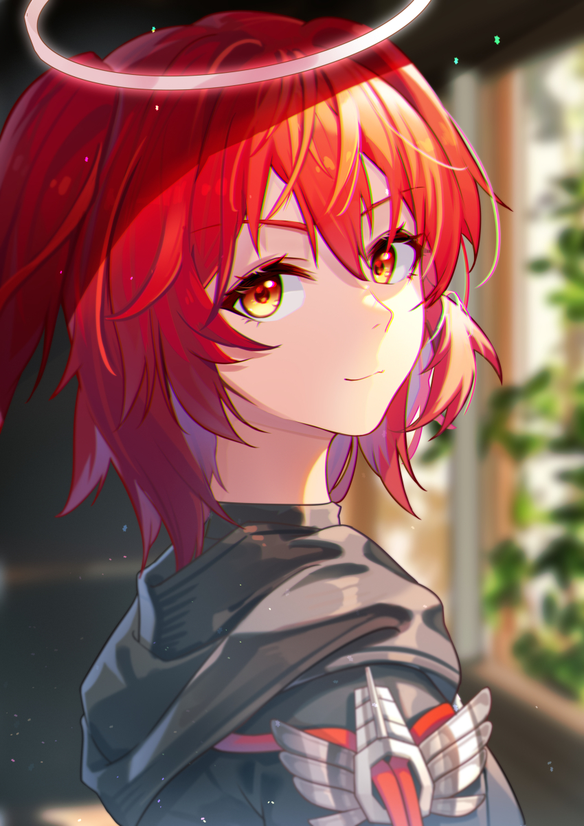 1girl absurdres arknights black_jacket closed_mouth exusiai_(arknights) exusiai_the_new_covenant_(arknights) hair_between_eyes halo highres jacket looking_at_viewer medium_hair one_side_up red_hair smile solo traditional_halo upper_body yellow_eyes zuiai_gongzhu_dianxia