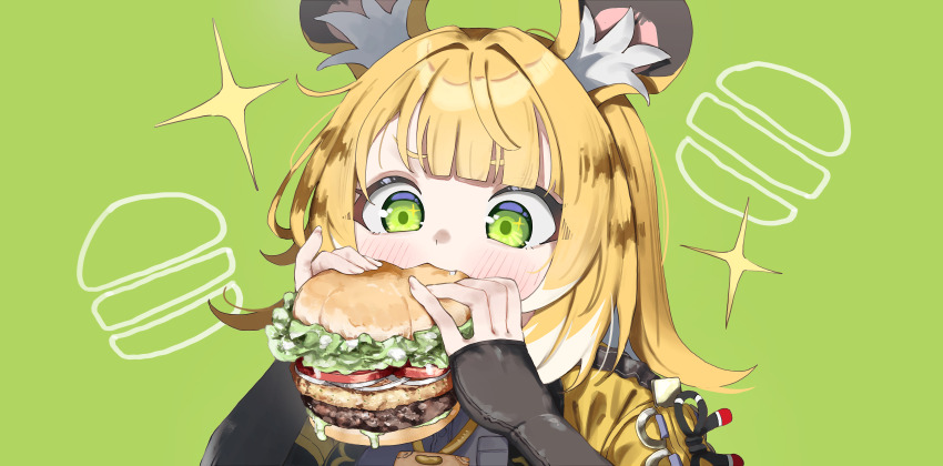1girl absurdres animal_ears blonde_hair burger commentary eating fang food green_background green_eyes hanakonenne highres holding holding_food ju_fufu simple_background solo sparkle tiger_ears tiger_girl upper_body white_hair zenless_zone_zero