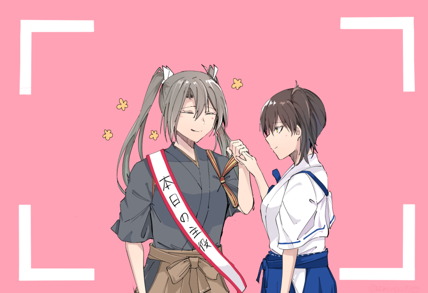 2girls blue_hakama brown_eyes brown_hair brown_hakama closed_eyes commentary_request cowboy_shot grey_hair hakama hakama_skirt height_difference highres japanese_clothes kaga_(kancolle) kantai_collection long_hair multiple_girls pink_background samonasu17 sash side_ponytail skirt translation_request viewfinder zuikaku_(kancolle) zuikaku_kai_ni_(kancolle)