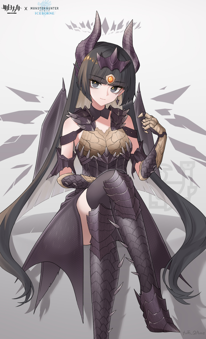 1girl absurdres arknights armored_boots bare_shoulders black_boots black_hair black_thighhighs boots breasts closed_mouth copyright_name crossed_legs detached_wings grey_background grey_eyes grey_wings halo hand_up highres horns jiuyu_qame knee_boots long_hair monster_hunter:_world monster_hunter_(series) monster_hunter_world:_iceborne signature simple_background sitting small_breasts smile solo spikes thighhighs thighhighs_under_boots very_long_hair virtuosa_(arknights) wings