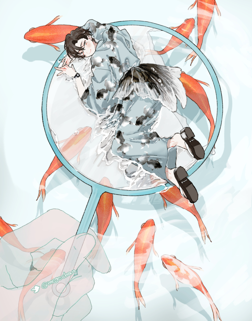 1boy androgynous animal_print artist_name black_hair blue_kimono bracelet commentary_request crossdressing crossdressing_(mtf) ear_piercing fish fish_print full_body goldfish hair_between_eyes highres japanese_clothes jewelry kimono light_smile long_sleeves looking_at_viewer male_focus mege_(megechan) original piercing print_kimono sandals sash short_hair solo very_short_hair water yukata