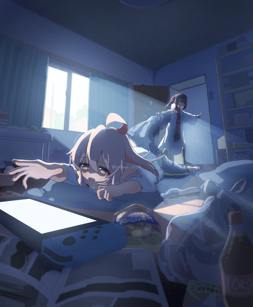 2girls absurdres ahoge bedroom black_hair book bookshelf chips_(food) curtains dragging food genderswap genderswap_(mtf) hair_ribbon highres indoors lab_coat light_rays long_hair multiple_girls nintendo_switch onii-chan_wa_oshimai! open_mouth oyama_mahiro oyama_mihari pink_hair potato_chips ribbon short_twintails siblings sisters skirt soda_bottle sweat trash_bag twintails twitter_username utsusemi_1024 window