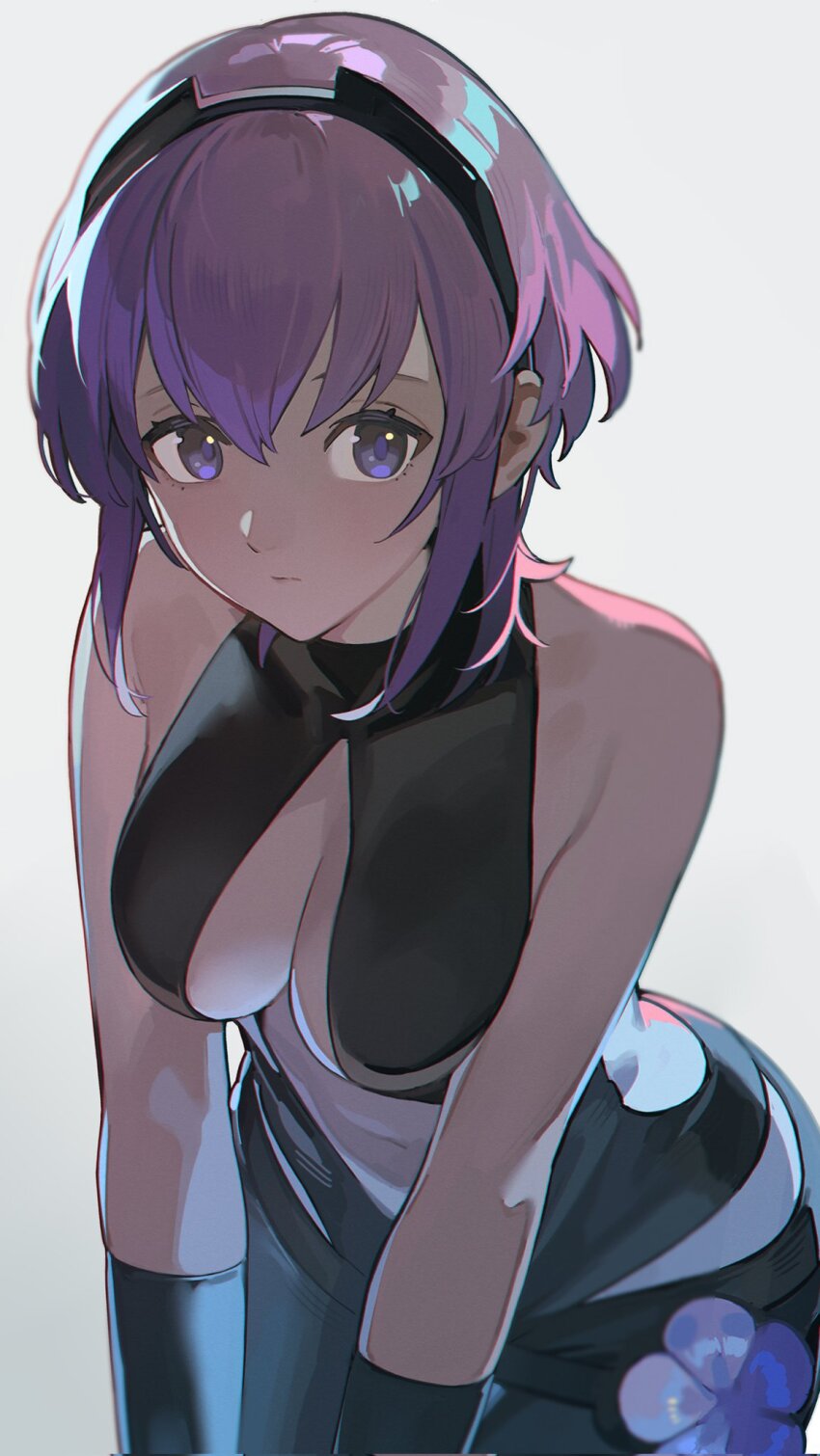 1girl bare_shoulders black_hairband breasts center_opening dark-skinned_female dark_skin fate/grand_order fate_(series) gloves hairband hassan_of_serenity_(fate) highres leggings looking_at_viewer medium_breasts nao_(syn_eaa) navel purple_eyes purple_hair short_hair solo very_dark_skin
