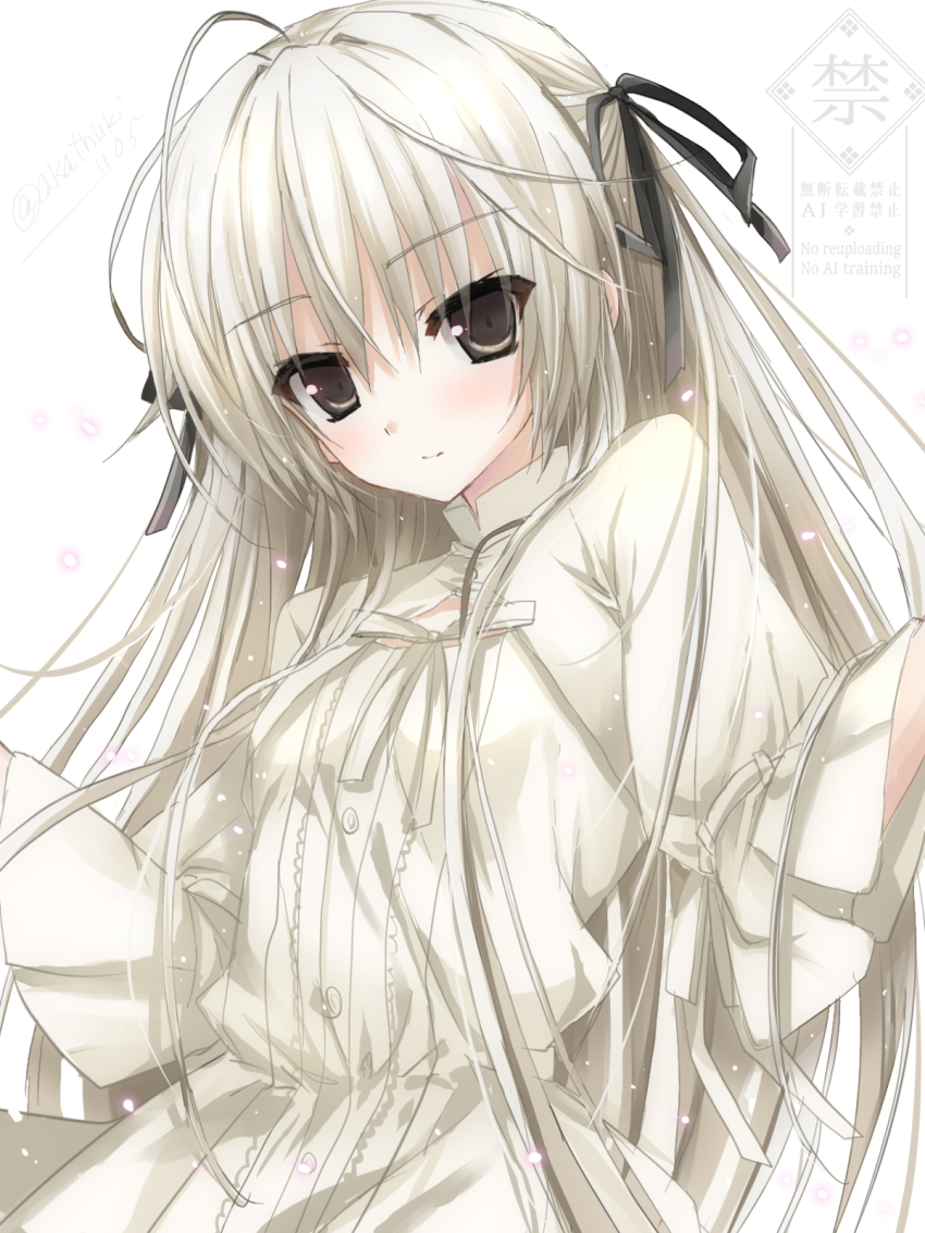 1girl 2000s_(style) above_cleavage_cutout ahoge akatsuki_(ggsy7885) artist_name black_eyes black_ribbon buttons closed_mouth clothing_cutout dress faux_retro_artstyle hair_between_eyes hair_ribbon hashimoto_takashi_(style) highres kasugano_sora light_blush light_particles light_smile long_hair looking_at_viewer mandarin_collar official_style parody ribbon simple_background solo style_parody three-quarter_sleeves twitter_username two_side_up upper_body very_long_hair watermark white_background white_dress white_hair white_theme yosuga_no_sora