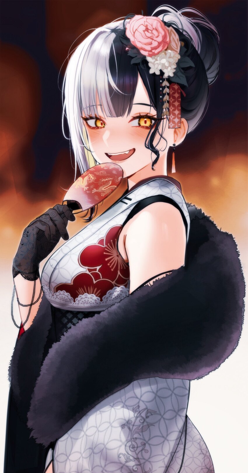 1girl absurdres black_gloves black_hair black_sash breasts commentary fang flower fur-trimmed_kimono fur_trim gloves grey_kimono hair_bun hair_flower hair_ornament hand_fan highres holding holding_fan hololive hololive_english japanese_clothes kimono looking_at_viewer medium_breasts multicolored_hair obi official_alternate_costume open_mouth sash shiori_novella shiori_novella_(new_year) single_hair_bun sleeveless sleeveless_kimono smile solo split-color_hair teeth upper_teeth_only virtual_youtuber white_hair yellow_eyes zeragoes