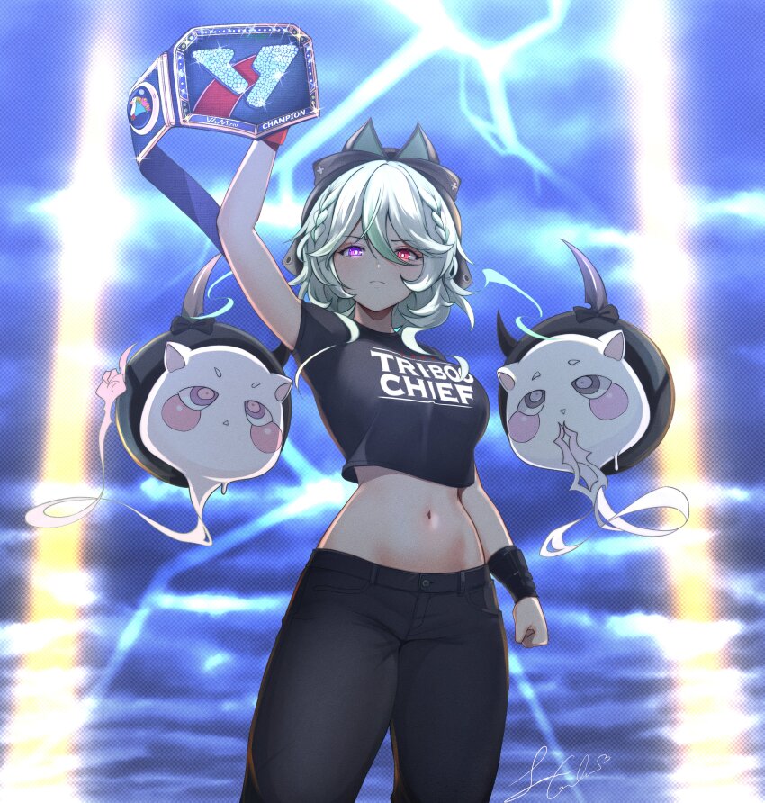 1girl absurdres alias_anono arm_up belt black_hat black_pants black_shirt braid breasts clenched_hand closed_mouth clothes_writing cropped_shirt green_hair grey_hair hair_between_eyes hat heterochromia highres holding holding_belt navel pants purple_eyes red_eyes senacolada shirt short_hair signature v4mirai virtual_youtuber
