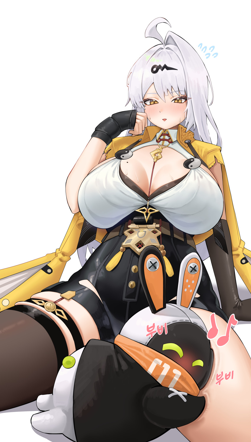 1girl ^_^ absurdres ahoge arm_at_side asymmetrical_gloves bangboo_(zenless_zone_zero) between_breasts black_gloves black_shorts black_thighhighs bluepaint blush breasts breasts_apart closed_eyes commentary cowboy_shot eighth_note elbow_gloves eous_(zenless_zone_zero) fingerless_gloves flying_sweatdrops gloves grey_hair hair_between_eyes hair_ornament hairclip hand_up head_on_another&#039;s_leg high-waist_skirt highres huge_breasts jacket korean_text long_hair long_sleeves looking_at_another looking_down mismatched_gloves mole mole_on_breast musical_note nose_blush open_clothes open_jacket parted_lips shirt shorts sideboob simple_background single_hair_intake single_thighhigh sitting skindentation skirt sleeveless sleeveless_shirt sweat symbol-only_commentary thigh_strap thighhighs translation_request white_background white_shirt yellow_eyes yellow_jacket yixuan_(zenless_zone_zero) zenless_zone_zero