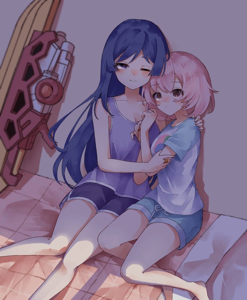 2girls against_wall amahara_nue aqua_shorts arm_around_shoulder arms_up assault_lily bare_arms bare_legs barefoot bed blanket blue_hair breasts brown_eyes camisole cleavage closed_mouth collarbone commentary dolphin_shorts feet_out_of_frame hair_down half-closed_eye hand_on_another&#039;s_arm hand_on_another&#039;s_shoulder heads_together highres hitotsuyanagi_riri indoors itou_shizu_(assault_lily) jewelry long_hair looking_ahead looking_at_viewer medium_breasts multiple_girls on_bed one_eye_closed pink_hair purple_camisole purple_eyes purple_shorts ring shade shadow shirt short_hair short_sleeves shorts side-by-side side_slit side_slit_shorts sitting swept_bangs very_long_hair weapon white_shirt yuri