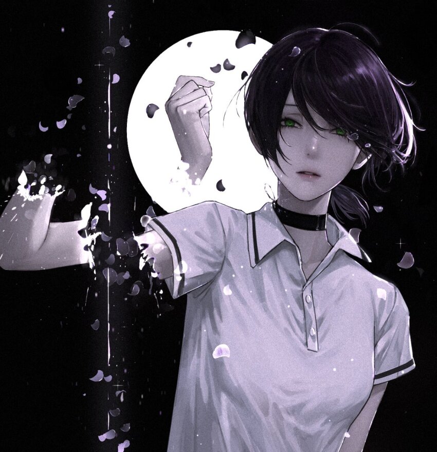 1girl aiomita black_choker chainsaw_man choker collared_shirt green_eyes highres looking_at_viewer parted_lips purple_hair reze_(chainsaw_man) severed_arm severed_limb shirt solo white_shirt