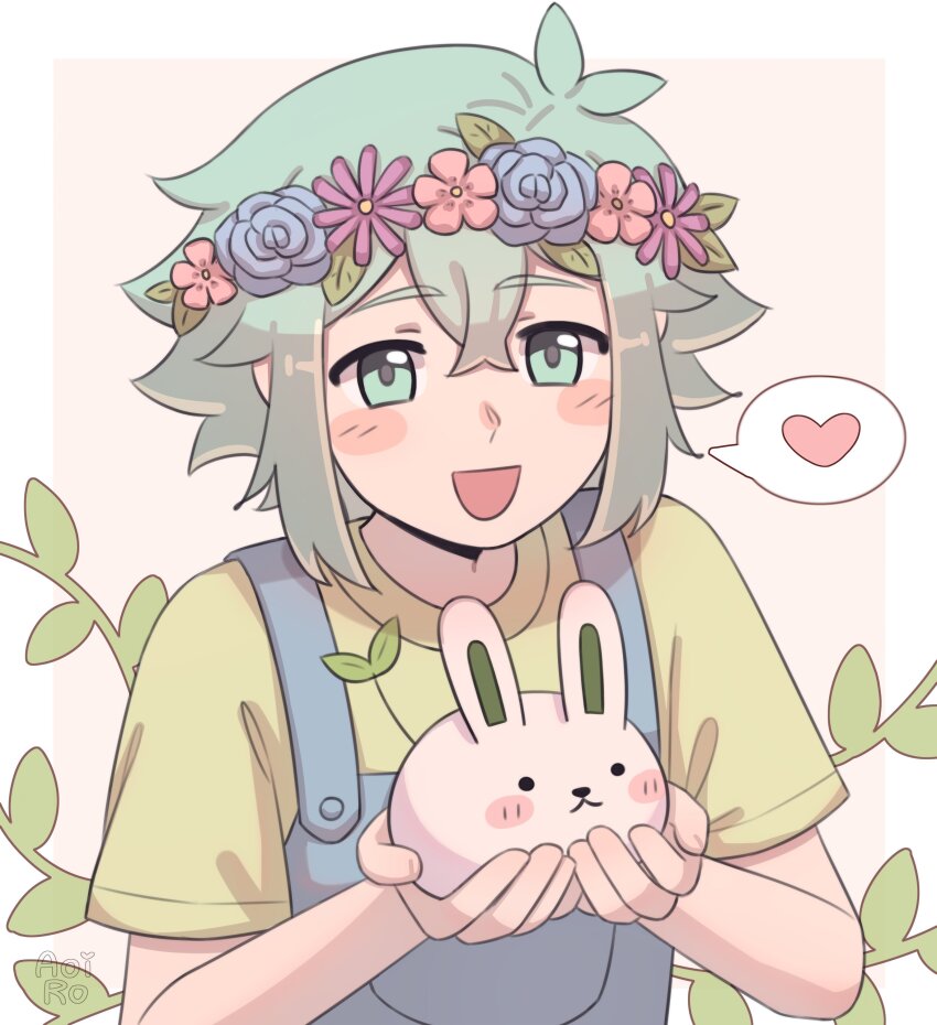 1boy absurdres aoiro_arts basil_(headspace)_(omori) basil_(omori) blue_overalls flower green_eyes green_hair green_shirt head_wreath heart highres looking_at_viewer omori open_mouth overalls shirt short_hair short_sleeves solo speech_bubble spoken_heart sprout_bunny_(omori) upper_body