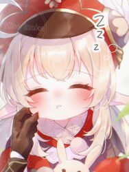  1boy 1girl aether_(genshin_impact) ahoge black_gloves blonde_hair blush cheek_pinching closed_eyes commentary_request dodoco_(genshin_impact) genshin_impact gloves hat highres kise_inaka klee_(genshin_impact) long_hair out_of_frame pinching pointy_ears red_hat sleeping solo_focus twitter_username upper_body zzz 