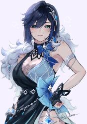  1girl absurdres aqua_eyes armlet bare_shoulders black_dress blue_bow blue_dress blue_hair bow bracelet breasts dress feather_boa genshin_impact grey_background highres jewelry looking_at_viewer mole mole_on_breast official_alternate_costume oimo_(0o_oimo_) pink_lips short_hair simple_background sleeveless sleeveless_dress smile solo two-tone_dress upper_body wrist_cuffs yelan_(genshin_impact) yelan_(tranquil_banquet)_(genshin_impact) 