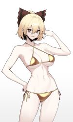  1641_(chfhrtor94) 1girl bikini blonde_hair bow breasts brown_bow brown_eyes collarbone commentary_request cowboy_shot criss-cross_halter gold_bikini grin hair_bow halterneck hand_in_own_hair hand_on_own_hip highres korean_commentary kurodani_yamame large_breasts looking_at_viewer short_hair side-tie_bikini_bottom simple_background smile solo swimsuit touhou white_background 