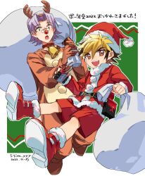  2boys amanogawa_ryuusei andou_loid animal_costume antlers artist_name bell belt belt_buckle belt_pouch black_belt black_hair blonde_hair boots brown_gloves brown_hairband buckle child christmas collar commentary_request dated fake_antlers fake_nose full_body fur-trimmed_boots fur-trimmed_jacket fur_trim glasses gloves green_eyes grey_hair hairband hat hercules_beetle highres holding holding_sack holding_toy horn_hairband horns jacket jinzou_konchuu_kabutoborg_vxv kuroda_(kuro_yyy) looking_at_another looking_at_viewer male_focus mini_eyewear multiple_boys neck_bell onesie open_mouth pom_pom_(clothes) pouch red_boots red_collar red_hat red_jacket red_nose reindeer_antlers reindeer_costume round_eyewear sack santa_hat short_hair signature smile teeth tomcat_red_beetle_(kabutoborg) toy toy_car translation_request upper_teeth_only 