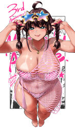  1girl ahoge anniversary arms_up bikini bikini_tan blush braid breasts brown_hair checkered_clothes checkered_swimsuit cleavage collarbone earrings eyepatch_bikini eyewear_on_head gold_earrings gold_necklace green_eyes highres holding holding_own_hair huge_breasts jewelry looking_at_viewer medium_hair nail_polish navel necklace nekoguchi nipples original pink_nails shiny_skin skindentation smile solo standing star-shaped_eyewear star_(symbol) sunglasses sweat swimsuit tan tanline twin_braids white_background white_bikini 