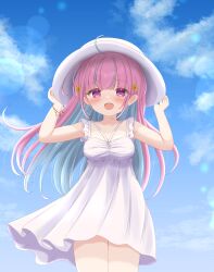  1girl absurdres ahoge anchor_ornament aqua_hair blue_dress blue_hat blue_sky blush bracelet breasts choro_star cleavage cloud cloudy_sky collarbone day dress flower hair_flower hair_ornament hairclip hands_on_headwear hat highres hololive jewelry key long_hair looking_at_viewer minato_aqua multicolored_hair open_mouth outdoors pink_eyes pink_hair sky smile solo streaked_hair sun_hat sundress thighs two-tone_hair virtual_youtuber white_dress white_hat yellow_flower 