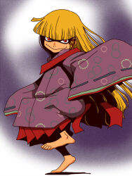  1girl alternate_costume barefoot blonde_hair blunt_bangs closed_mouth commentary_request full_body hime_cut japanese_clothes kimono long_hair looking_at_viewer moriya_suwako onikobe_rin purple_background purple_kimono red_eyes ribbon-trimmed_sleeves ribbon_trim shaded_face sleeves_past_fingers sleeves_past_wrists smile solo standing touhou very_long_hair 