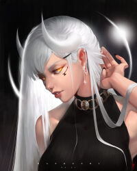  1girl arm_up black_background black_dress chain chain_earrings dan_kendi dress earrings english_text facial_mark glowing glowing_eyes highres horns jewelry long_hair looking_at_viewer necklace original signature single_earring sleeveless solo sunburst upper_body white_hair yellow_eyes 