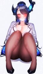  1girl absurdres asymmetrical_horns black_hair black_shoes black_skirt blue_hair blush breasts cleavage colored_inner_hair craymer crystal_horns demon_horns dress_suit flower hair_ornament high_heels highres hololive hololive_english horn_flower horns large_breasts leather leather_skirt long_hair looking_at_viewer mole mole_under_eye multicolored_hair nerissa_ravencroft nerissa_ravencroft_(casual) office_lady official_alternate_costume pantyhose pencil_skirt red_eyes shirt shoes simple_background skirt smile soju solo thigh_focus two-tone_hair uneven_horns very_long_hair virtual_youtuber white_background white_shirt 