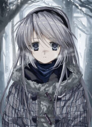  1girl bare_tree black_hairband blue_eyes breath bright_pupils clannad closed_mouth coat commentary_request frown fur-trimmed_coat fur_trim grey_hair hair_between_eyes hairband highres kasukasugom1 long_hair looking_at_viewer outdoors sakagami_tomoyo sidelocks solo straight-on swept_bangs tree turtleneck upper_body very_long_hair winter winter_clothes winter_coat 