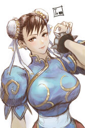  1girl bracelet breasts brown_eyes brown_hair bun_cover capcom china_dress chinese_clothes chun-li double_bun dress earrings hair_bun highres jewelry large_breasts looking_at_viewer pantyhose pelvic_curtain short_hair solo spiked_bracelet spikes street_fighter street_fighter_ii_(series) thick_thighs thighs tomo_eokaiteru 