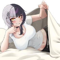  1girl bed_invitation bed_sheet black_choker black_hair breasts choker cleavage grey_hair hair_ornament highres hololive hololive_english large_breasts long_hair looking_at_viewer lying mmneko multicolored_hair navel on_side shiori_novella shirt solo split-color_hair transparent_background two-tone_hair virtual_youtuber white_shirt yellow_eyes 