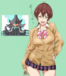  10s 1girl :d alexis_kerib alternate_costume bad_id bad_pixiv_id bow breasts brown_hair brown_sweater cardigan cellphone company_connection contrapposto cosplay cowboy_shot diagonal_stripes earrings green_background gridman_universe hand_on_own_hip highres himuro_yukichiko inada_tetsu jewelry large_breasts looking_at_viewer mature_female microskirt midori_(uchuu_patrol_luluco) midori_(uchuu_patrol_luluco)_(cosplay) miniskirt open_mouth over_justice parody phone plaid_clothes plaid_skirt pleated_skirt purple_skirt school_uniform shintani_mayumi short_hair simple_background skirt smile ssss.gridman standing striped_bow sweater tagme takarada_orie translation_request trigger_(company) uchuu_patrol_luluco voice_actor_connection yellow_eyes 
