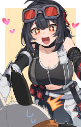  +_+ 1girl ^^^ absurdres bangboo_(zenless_zone_zero) black_hair black_pants blush border breasts chawarabi cleavage commentary crop_top detached_sleeves eous_(zenless_zone_zero) goggles goggles_on_head grace_howard heart highres large_breasts long_hair midriff navel open_mouth pants red_eyes white_border yellow_background zenless_zone_zero 