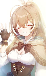  1girl absurdres ahoge black_gloves black_hair breasts brown_corset brown_hair cape cleavage cleavage_cutout closed_eyes clothing_cutout corset crossed_bangs double-parted_bangs dreadpunk feather_hair_ornament feathers fingerless_gloves gloves grin hair_between_eyes hair_ornament hairclip hand_up high_collar high_ponytail highres hololive hololive_english letter_hair_ornament long_hair medium_breasts multicolored_hair nanashi_mumei nanashi_mumei_(1st_costume) ponytail shirt simple_background smile solo streaked_hair three-quarter_sleeves two-sided_cape two-sided_fabric underbust upper_body virtual_youtuber waving white_background white_shirt 