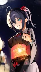  1girl ahoge aqua_eyes black_hair black_kimono blush chuunibyou_demo_koi_ga_shitai! cowboy_shot eyepatch fireworks flower grin gunu_(nyzn3223) hair_flower hair_ornament highres holding holding_fireworks japanese_clothes kimono looking_at_viewer medical_eyepatch night obi sash senkou_hanabi short_hair smile solo sparkler takanashi_rikka 