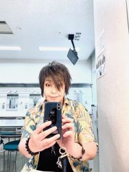  cellphone highres ogata_megumi phone shirt tagme voice_actor_connection yellow_shirt 