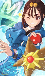  1girl absurdres blue_hoodie bracelet brown_eyes brown_hair commentary_request gen_1_pokemon grin highres holding holding_poke_ball hood hoodie jewelry lida_(pokemon) long_sleeves looking_at_viewer mugi_shippo nintendo one_eye_closed poke_ball poke_ball_(basic) pokemon pokemon_(creature) pokemon_legends:_z-a smile star_(symbol) staryu teeth twitter_username water watermark 