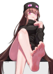  1girl barefoot brown_hair crossed_legs enderman feet finger_to_cheek hat highres humanization light_blush long_hair looking_at_viewer minecraft personification pink_eyes soles toes yamauchi_(conan-comy) 
