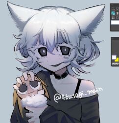  1girl 46usagi animal_ears art_program_in_frame artist_name black_choker black_eyes black_shirt bright_pupils cat_ears cat_girl character_doll choker collarbone colored_eyelashes doll grey_background hair_between_eyes holding holding_doll incredibox long_sleeves looking_at_viewer off-shoulder_shirt off_shoulder personification shirt simple_background single_bare_shoulder smile sprunki tunner_(sprunki) upper_body wenda_(sprunki) white_eyelashes white_hair white_pupils  rating:General score:5 user:danbooru