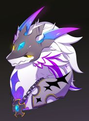 1other absurdres armor black_background black_sclera chain chain_necklace colored_sclera dragon dragon_village_(series) dragon_village_collection furry glowing glowing_eye grin helmet highres jewelry looking_at_viewer makara_(dragon_village) moonnelno necklace portrait shoulder_armor simple_background slit_pupils smile solo white_hair yellow_eyes