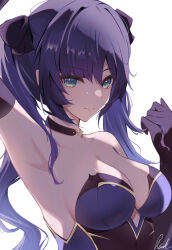1girl absurdres arm_up armpits black_choker breasts choker genshin_impact gloves green_eyes highres leotard long_hair looking_at_viewer medium_breasts mona_(genshin_impact) pisuke_(user_kcmh2774) purple_gloves purple_hair purple_leotard signature simple_background smile solo strapless strapless_leotard twintails upper_body white_background