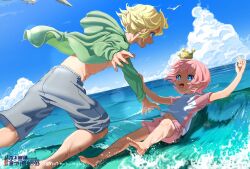 2boys abs alternate_costume artist_name bird blonde_hair blue_eyes blue_sky clothes_grab cloud commentary crown dutch_angle falling feet flying green_jacket grey_shorts height_difference highres hood hood_down hooded_jacket horizon jacket looking_at_another male_focus midriff_peek mini_crown motimoti_mgmg multiple_boys navel ocean ocean_prince open_mouth otomo_(puyopuyo) outdoors pink_hair pink_shirt pink_shorts puyopuyo puyopuyo_fever_2 salde_canarl_shellbrick_iii seagull shirt short_hair shorts sky sleeve_grab smile surprised toes twitter_username wet wide-eyed