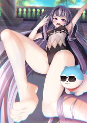 1girl absurdres aqua_fur black_hair feathers fire_emblem fire_emblem_engage grey_hair hair_ornament highres long_hair looking_at_viewer multicolored_hair nintendo open_mouth purple_eyes resident92evil sommie_(fire_emblem) split-color_hair sunglasses two-tone_hair very_long_hair veyle_(fire_emblem) wavy_hair white_fur wing_hair_ornament