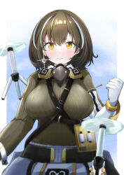 1girl arknights between_breasts breasts brown_hair brown_sweater clenched_hand closed_mouth commentary_request cowboy_shot drone earrings glint gloves hair_between_eyes hand_up heka=ton highres jewelry large_breasts light_blush long_sleeves looking_at_viewer magallan_(arknights) multicolored_hair partial_commentary ribbed_sweater science_fiction short_hair single_earring smile solo standing strap strap_between_breasts streaked_hair sweater white_gloves white_hair yellow_eyes