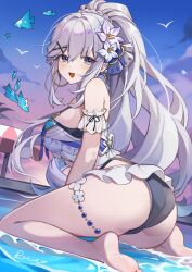 1girl absurdres adina_savic arm_garter ass bare_legs bare_shoulders barefoot beads bikini bikini_skirt black_bikini black_survival blue_eyes breasts commentary eternal_return:_black_survival flower from_behind hair_flower hair_ornament highres large_breasts long_hair looking_at_viewer looking_back official_alternate_costume open_mouth outdoors ponytail smile solo swimsuit thighs tianqing_mw twilight very_long_hair water white_hair