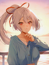 1girl blue_shirt blush breasts fate/grand_order fate_(series) hair_between_eyes hair_ribbon highres index_finger_raised long_hair long_sleeves looking_at_viewer medium_breasts orange_sky ponytail red_eyes ribbon shirt sky smile solo sunset tohoho_(hoshinoyami) tomoe_gozen_(fate) twilight white_hair