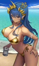 1girl alternate_costume asahi_breweries beer_can bikini blue_hair blue_nails blue_sky blush brand_name_imitation breasts brown_horns can cleavage closed_mouth cloud commentary_request contrapposto cowboy_shot crossed_bangs crown dark-skinned_female dark_skin day demon_girl demon_horns drink_can earrings expressionless fingernails gold_bikini hand_on_own_hip highres holding holding_can horns jewelry large_breasts leaning_forward long_hair looking_afar nanashi_inc. navel ocean outdoors pointy_ears shimamura_charlotte sky solo swimsuit virtual_youtuber wasabifu yellow_eyes