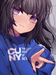 1girl :3 absurdres black_hair black_nails blue_sweater choker closed_mouth fallenshadow grey_background highres indie_virtual_youtuber long_hair pink_choker purple_eyes semnomeart solo sweater virtual_youtuber