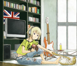 1girl backscratcher barefoot bass_guitar black_eyes blonde_hair book capri_pants cat catscratcher cutoffs denim feet female_focus flag guitar headphones instrument jeans kon_futaba naotan open_book pants print_shirt reading shirt short_hair skeleton solo soredemo_machi_wa_mawatteiru television torn_clothes torn_jeans torn_pants union_jack