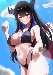 1girl absurdres asymmetrical_horns bikini black_bikini black_hair black_horns blue_background blue_hair breasts can commentary cowboy_shot english_commentary highres holding holding_can hololive hololive_english horns jomizumi large_breasts looking_at_viewer multicolored_hair nerissa_ravencroft purple_eyes sky solo swimsuit two-tone_hair uneven_horns virtual_youtuber