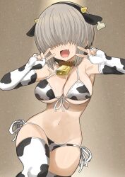 1girl alternate_costume animal_ears animal_print bell bikini breasts cow_ears cow_girl cow_horns cow_print cow_print_bikini cow_print_gloves cow_print_thighhighs cowbell fingerless_gloves gaston18 gloves grey_hair hair_over_one_eye highres horns large_breasts navel neck_bell open_mouth print_bikini print_gloves print_thighhighs short_hair side-tie_bikini_bottom solo swimsuit thighhighs uzaki-chan_wa_asobitai! uzaki_yanagi