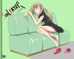 00s 1girl bad_id bad_pixiv_id barefoot blush couch feet female_focus green_eyes green_upholstery grey_hair heart highres legs maaru maka_albarn mary_janes red_shoes shoes solo soul_eater