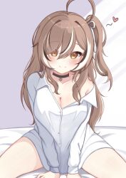 1girl ahoge bed_sheet between_legs black_choker black_hair breasts brown_eyes brown_hair choker cleavage closed_mouth collared_shirt commentary dress_shirt english_commentary hand_between_legs heart_pendant highres hololive hololive_english indoors lace-trimmed_choker lace_trim large_breasts long_sleeves looking_at_viewer lynnavtt messy_hair multicolored_hair naked_shirt nanashi_mumei one_side_up pendant_choker shirt sidelocks sitting smile solo streaked_hair swept_bangs virtual_youtuber white_hair
