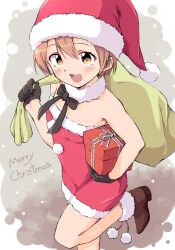 1girl black_gloves blush brown_eyes brown_hair brown_shoes dress fur_trim gift gloves hat highres holding holding_gift holding_sack hoshizora_rin love_live! love_live!_school_idol_project merry_christmas neck_ribbon open_mouth ribbon sack santa_costume santa_dress santa_hat sen_(sen0910) shoes short_hair smile standing standing_on_one_leg